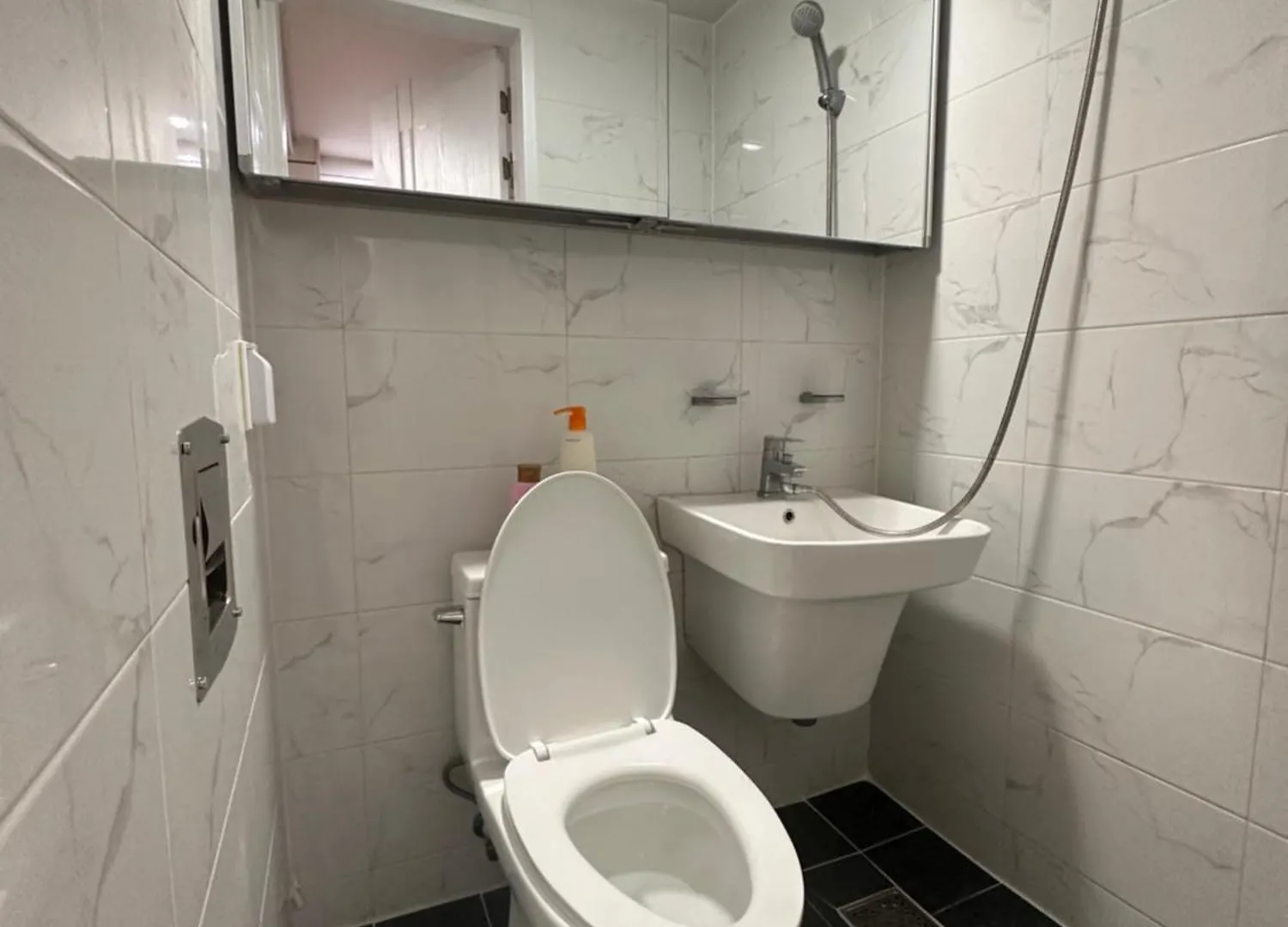 Cozy Studio Near Sadang Station Seoul