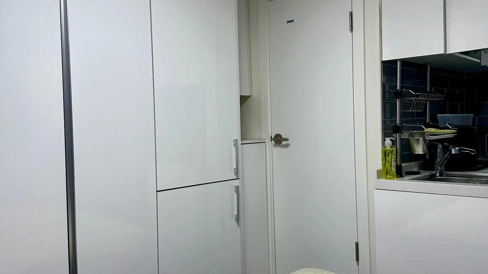 Cozy Studio Near Sadang Station Seoul