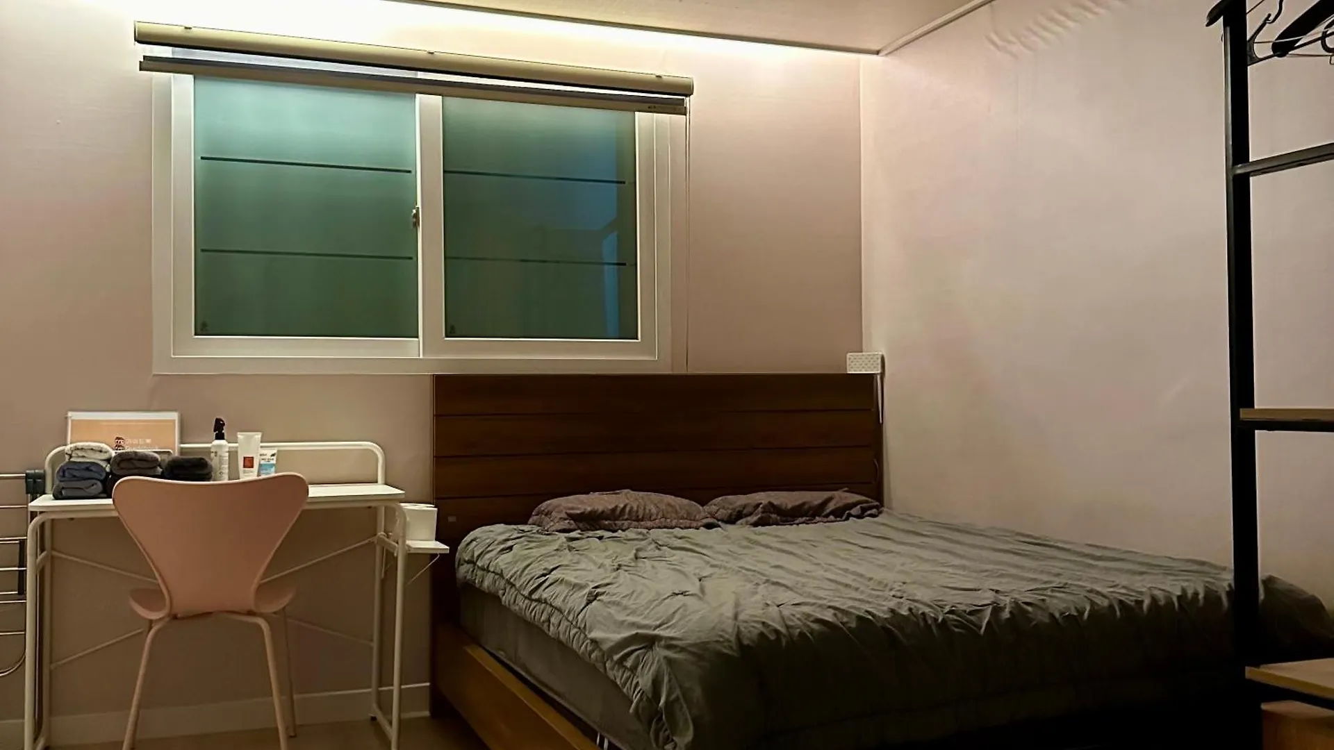 Cozy Studio Near Sadang Station Seoul